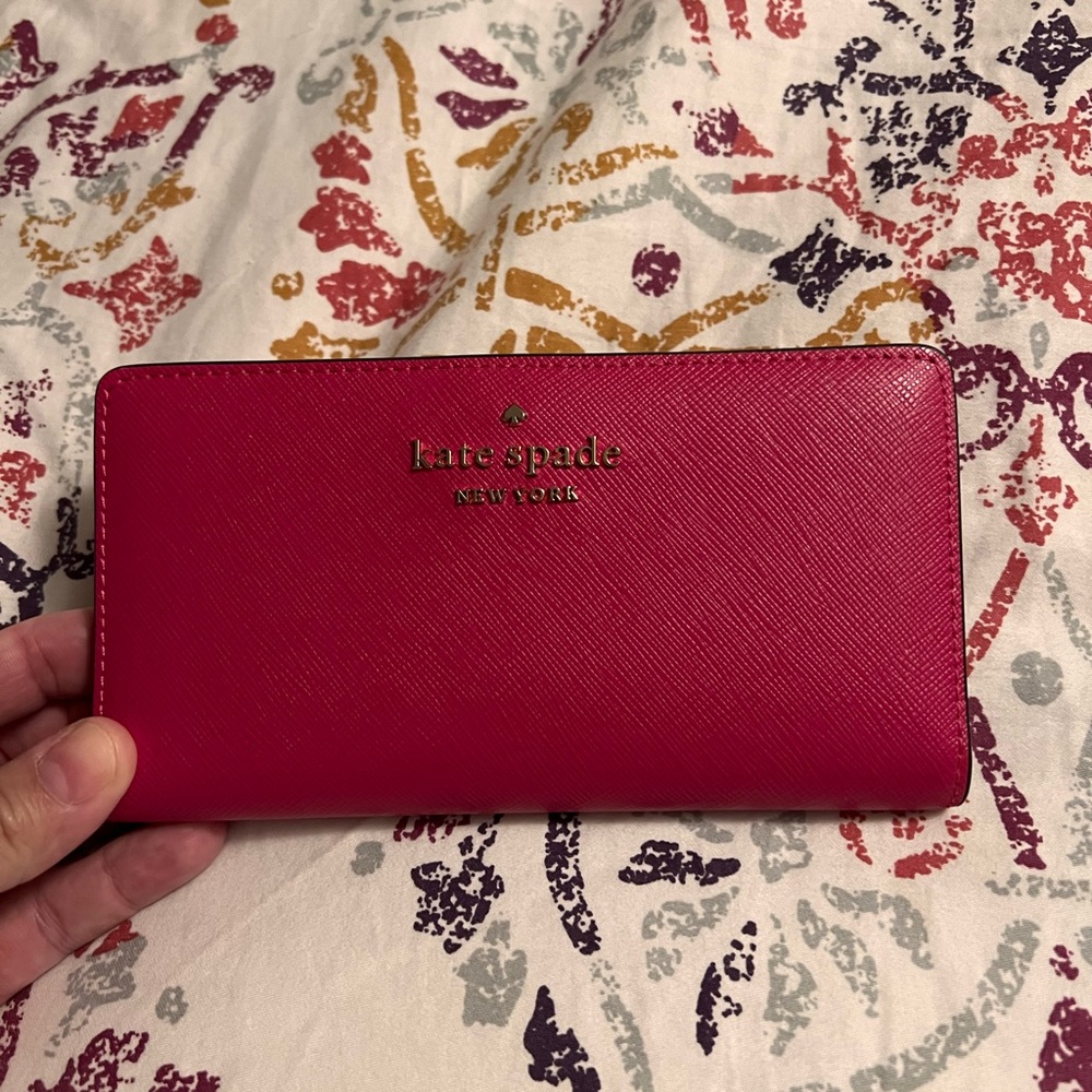 BNWT fuschia Kate Spade wallet